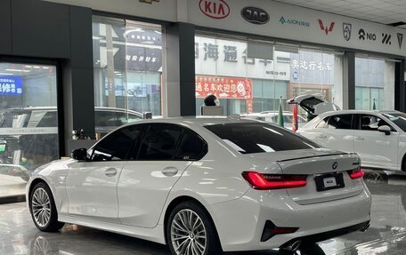 BMW 3 серия, 2022 год, 2 600 000 рублей, 2 фотография