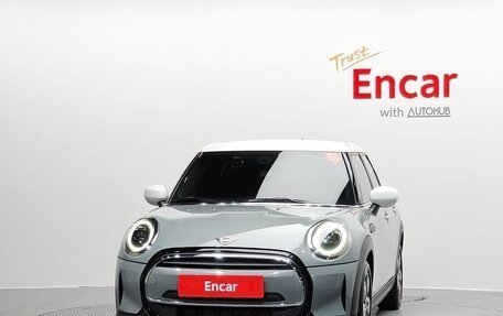 MINI Cabrio, 2022 год, 2 140 000 рублей, 3 фотография