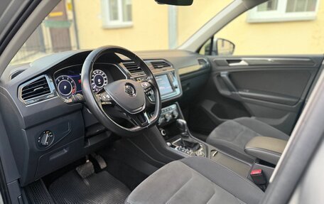 Volkswagen Tiguan II, 2017 год, 2 580 000 рублей, 6 фотография