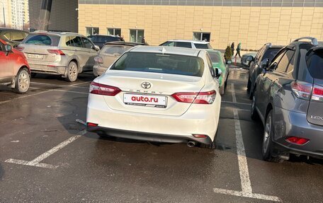 Toyota Camry, 2018 год, 2 700 000 рублей, 4 фотография