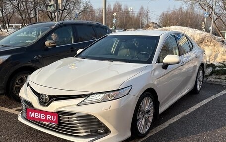 Toyota Camry, 2018 год, 2 700 000 рублей, 5 фотография