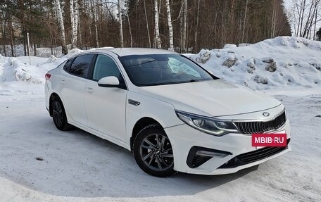 KIA Optima IV, 2018 год, 890 000 рублей, 2 фотография