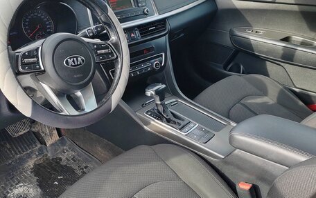 KIA Optima IV, 2018 год, 890 000 рублей, 8 фотография