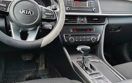 KIA Optima IV, 2018 год, 890 000 рублей, 9 фотография