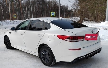 KIA Optima IV, 2018 год, 890 000 рублей, 4 фотография