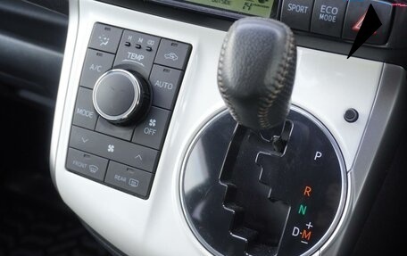 Toyota Wish II, 2014 год, 1 420 000 рублей, 18 фотография