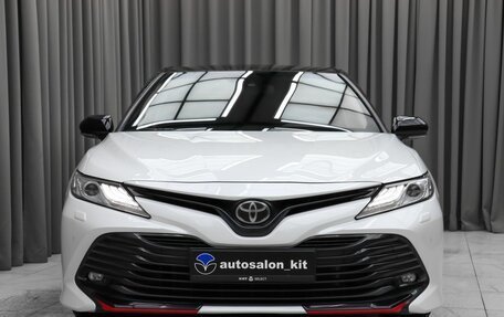 Toyota Camry, 2020 год, 3 250 000 рублей, 2 фотография