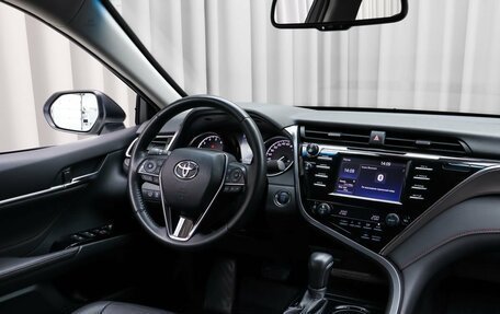 Toyota Camry, 2020 год, 3 250 000 рублей, 8 фотография
