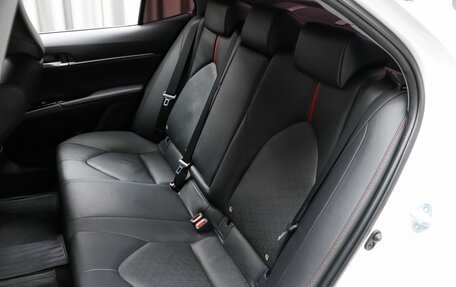 Toyota Camry, 2020 год, 3 250 000 рублей, 10 фотография