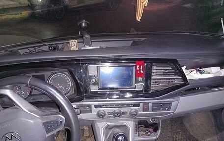 Volkswagen Caravelle T6 рестайлинг, 2021 год, 5 000 000 рублей, 3 фотография