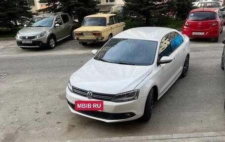 Volkswagen Jetta VI, 2013 год, 1 100 000 рублей, 21 фотография