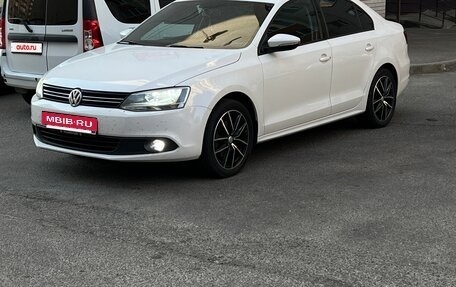 Volkswagen Jetta VI, 2013 год, 1 100 000 рублей, 16 фотография