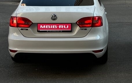 Volkswagen Jetta VI, 2013 год, 1 100 000 рублей, 17 фотография