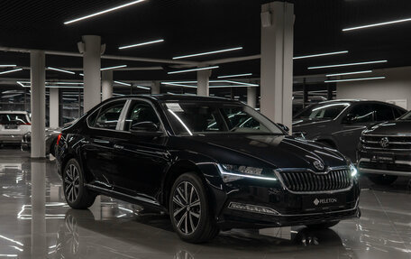 Skoda Superb III рестайлинг, 2025 год, 3 250 000 рублей, 2 фотография