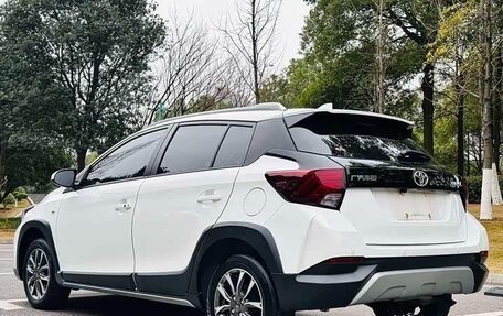 Toyota Yaris XP150 рестайлинг, 2022 год, 1 600 000 рублей, 6 фотография