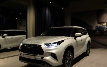 Toyota Highlander, 2025 год, 5 840 000 рублей, 2 фотография