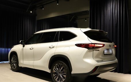 Toyota Highlander, 2025 год, 5 840 000 рублей, 6 фотография