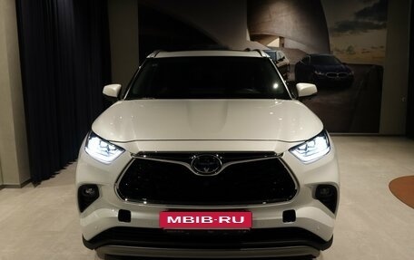 Toyota Highlander, 2025 год, 5 840 000 рублей, 3 фотография