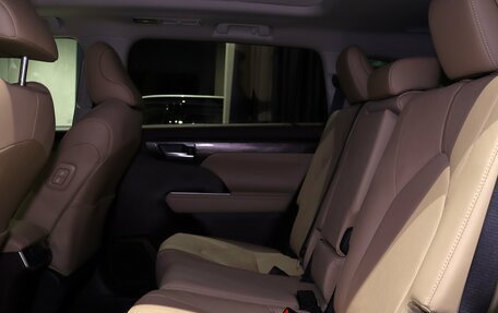 Toyota Highlander, 2025 год, 5 740 000 рублей, 14 фотография