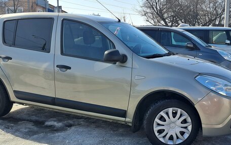 Renault Sandero I, 2010 год, 592 000 рублей, 2 фотография