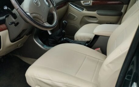 Toyota Land Cruiser Prado 120 рестайлинг, 2007 год, 2 000 000 рублей, 2 фотография