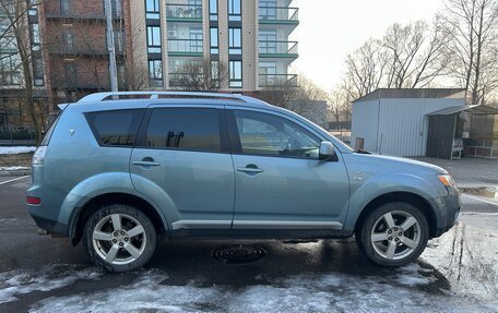 Mitsubishi Outlander III рестайлинг 3, 2007 год, 800 000 рублей, 2 фотография