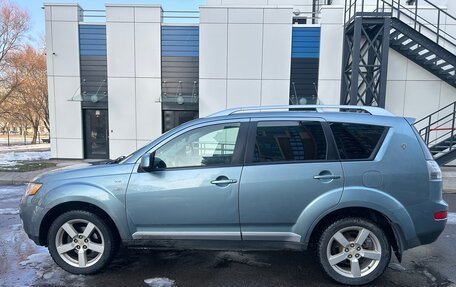 Mitsubishi Outlander III рестайлинг 3, 2007 год, 800 000 рублей, 6 фотография