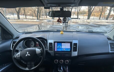 Mitsubishi Outlander III рестайлинг 3, 2007 год, 800 000 рублей, 10 фотография