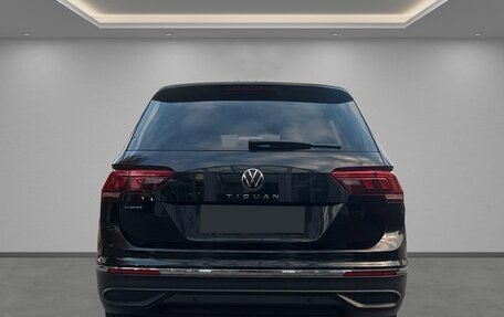 Volkswagen Tiguan II, 2022 год, 3 125 000 рублей, 4 фотография