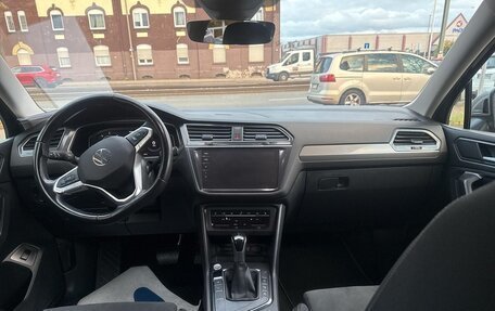 Volkswagen Tiguan II, 2022 год, 3 125 000 рублей, 16 фотография