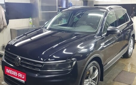 Volkswagen Tiguan II, 2019 год, 3 050 000 рублей, 4 фотография