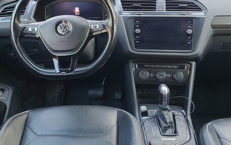 Volkswagen Tiguan II, 2019 год, 3 050 000 рублей, 10 фотография