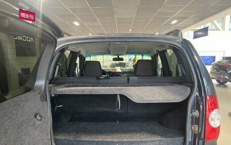 Chevrolet Niva I рестайлинг, 2019 год, 700 000 рублей, 7 фотография