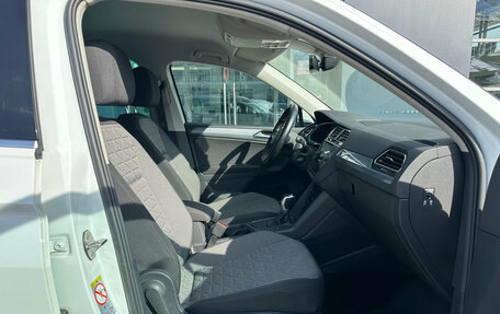 Volkswagen Tiguan II, 2021 год, 2 799 000 рублей, 16 фотография