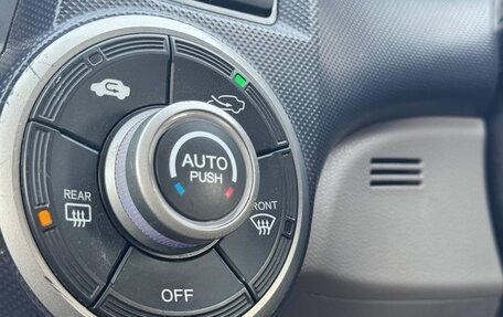 Honda Insight II рестайлинг, 2010 год, 700 000 рублей, 9 фотография