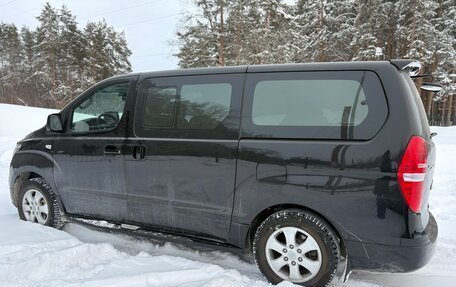 Hyundai Grand Starex Grand Starex I рестайлинг 2, 2020 год, 3 950 000 рублей, 3 фотография