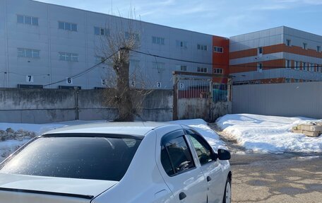 Renault Logan II, 2018 год, 580 000 рублей, 4 фотография