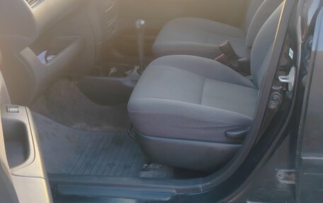 Toyota Succeed I рестайлинг, 2002 год, 445 000 рублей, 16 фотография