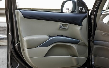 Peugeot 4007, 2011 год, 998 000 рублей, 30 фотография