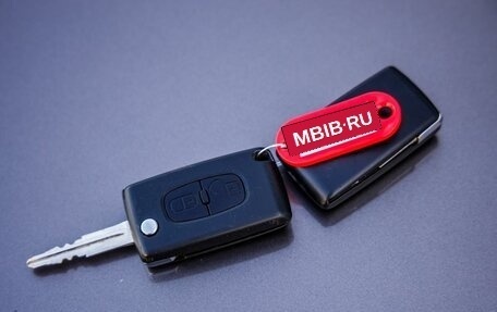 Peugeot 4007, 2011 год, 998 000 рублей, 38 фотография