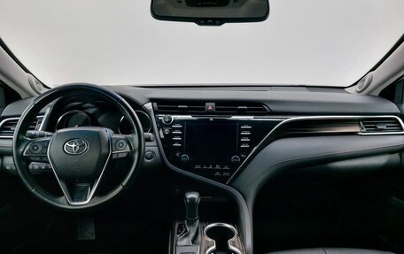 Toyota Camry, 2018 год, 2 749 000 рублей, 11 фотография