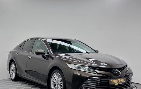 Toyota Camry, 2018 год, 2 749 000 рублей, 3 фотография