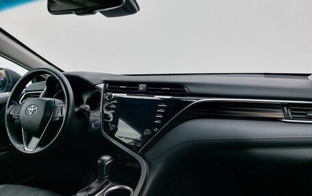 Toyota Camry, 2018 год, 2 749 000 рублей, 12 фотография