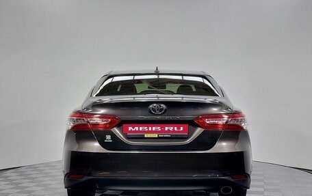 Toyota Camry, 2018 год, 2 749 000 рублей, 6 фотография