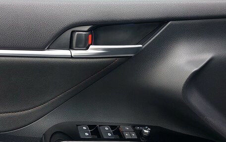 Toyota Camry, 2018 год, 2 749 000 рублей, 17 фотография
