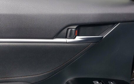 Toyota Camry, 2018 год, 2 749 000 рублей, 19 фотография