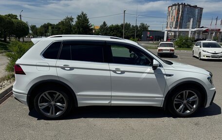 Volkswagen Tiguan II, 2018 год, 2 100 000 рублей, 4 фотография