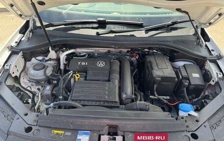 Volkswagen Tiguan II, 2018 год, 2 100 000 рублей, 11 фотография