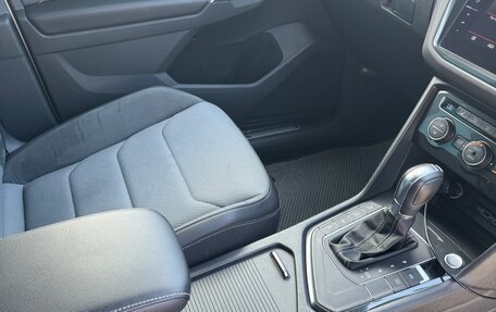 Volkswagen Tiguan II, 2018 год, 2 100 000 рублей, 17 фотография