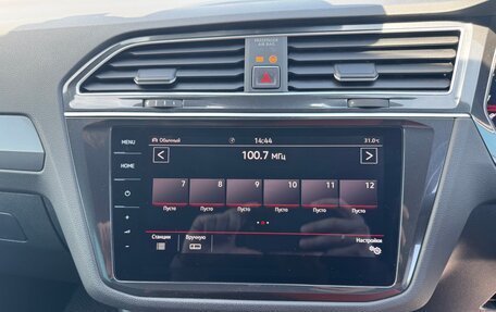 Volkswagen Tiguan II, 2018 год, 2 100 000 рублей, 21 фотография